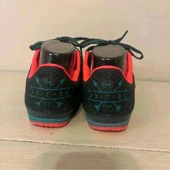 Under Armour Brigade XC Low Spiked Track Running Shoes Sz 10.5 - Picture 11 of 11